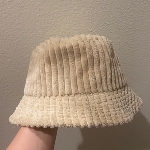 Urban outfitter bucket hat